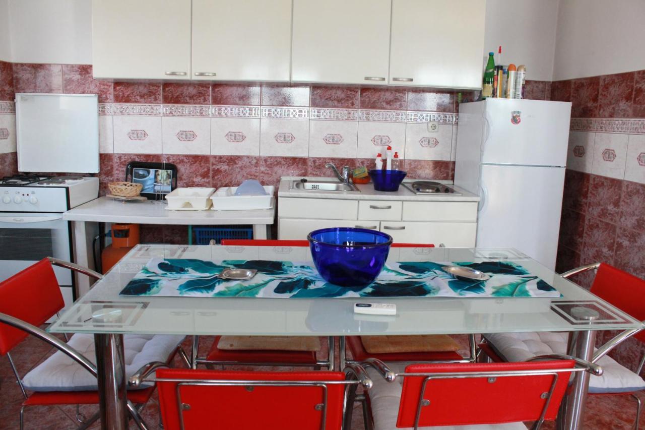 Apartment Blue Sea Дуги Рат Екстериор снимка